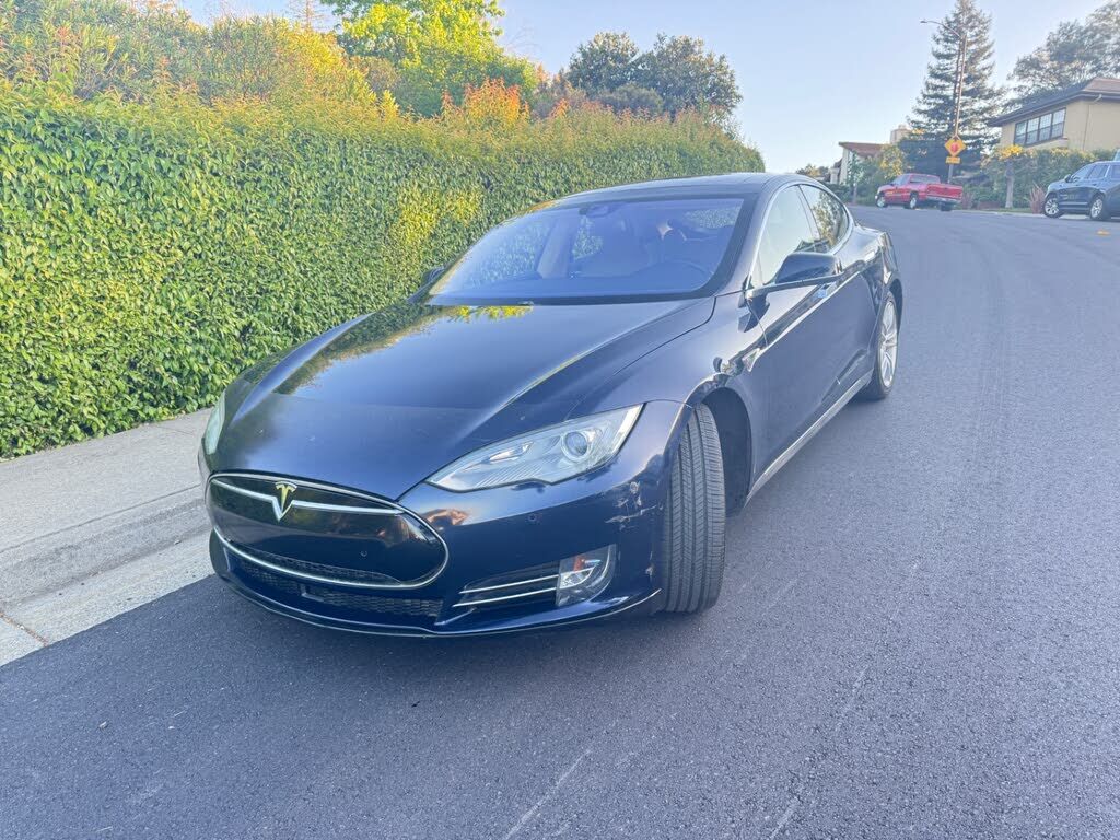 2014 TESLA Model S