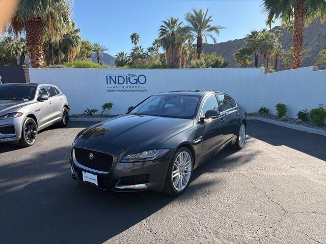 2017 JAGUAR XF