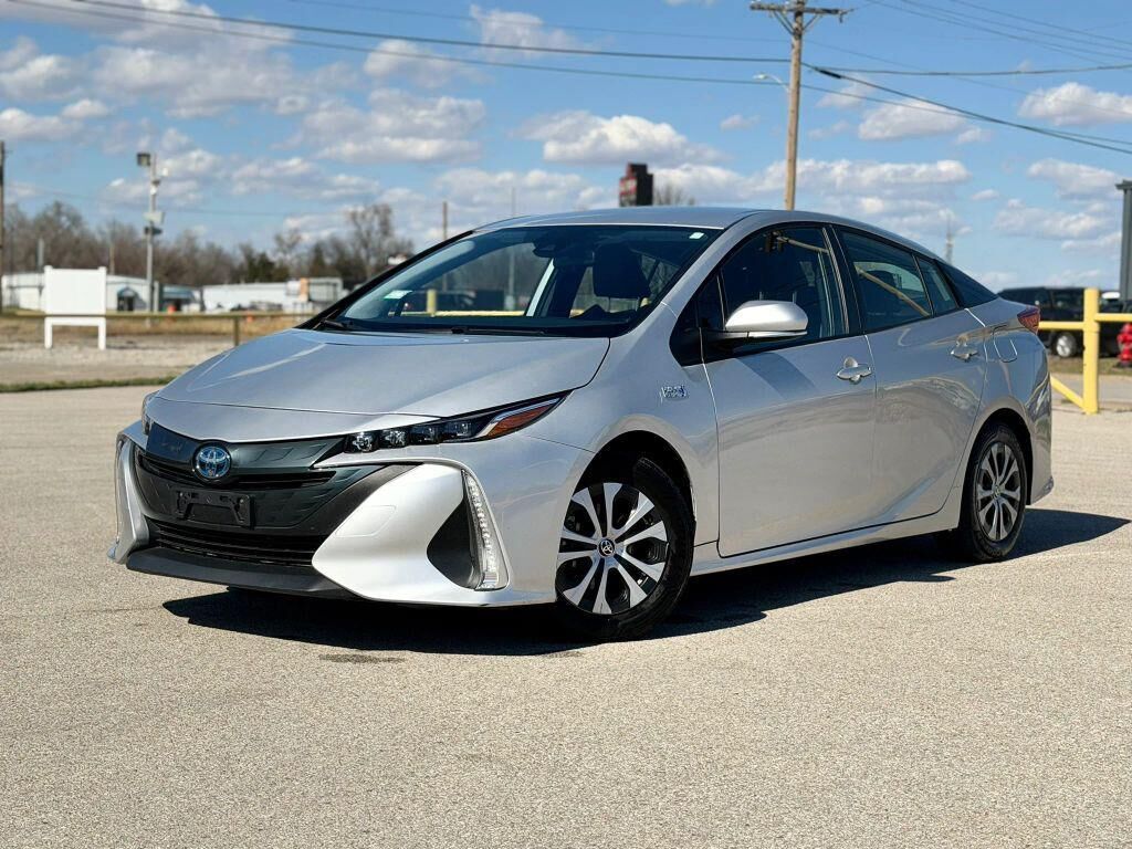 2022 TOYOTA Prius