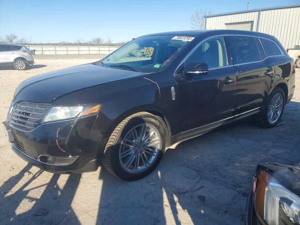 2019 LINCOLN MKT