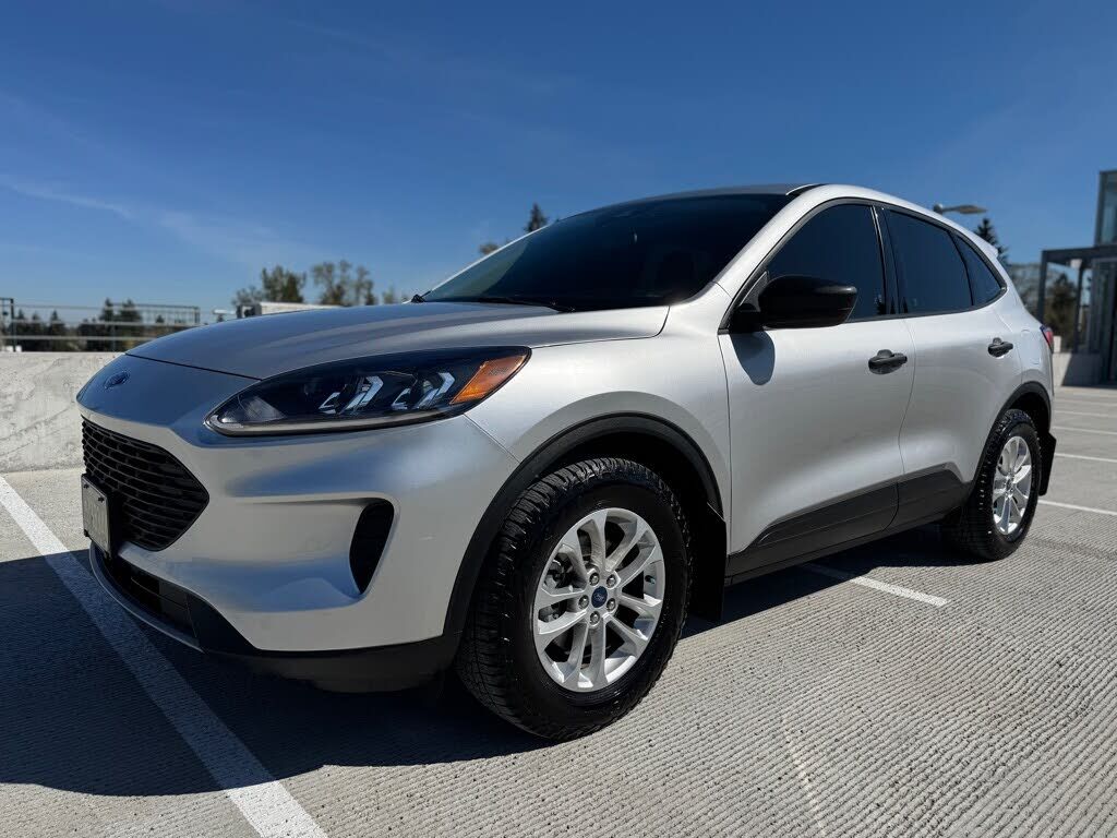 2020 FORD Escape