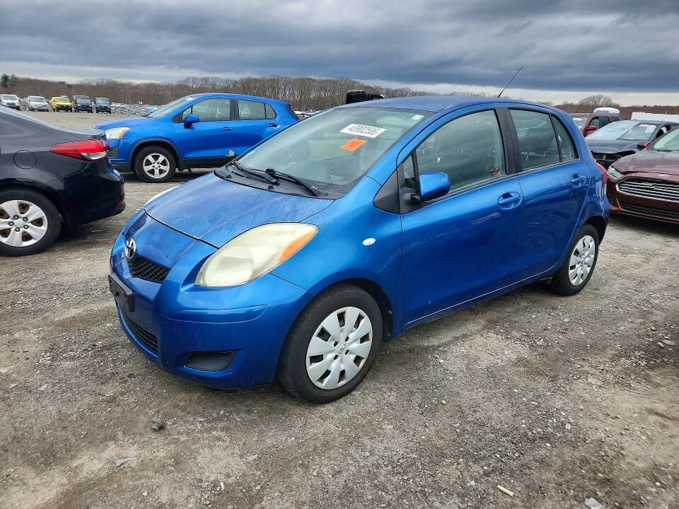 2011 TOYOTA Yaris