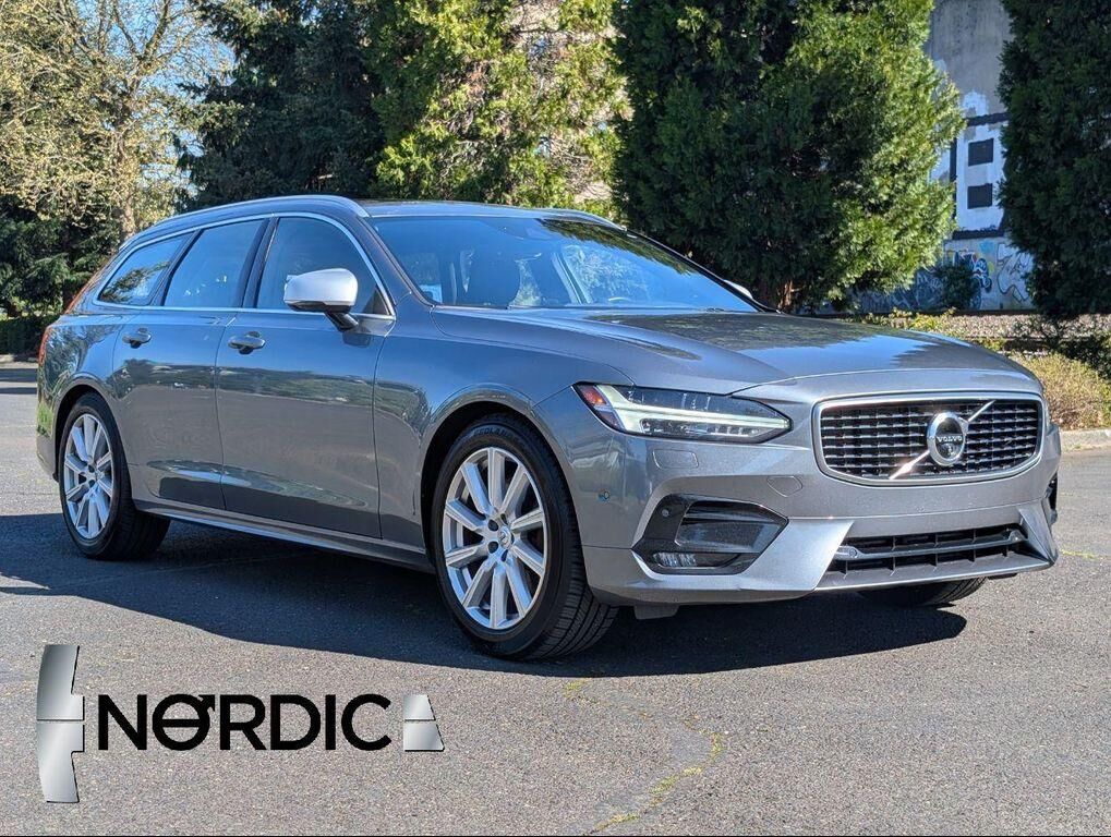 2019 VOLVO V90