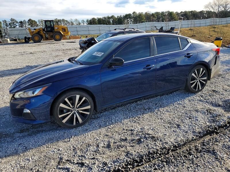 2022 NISSAN Altima