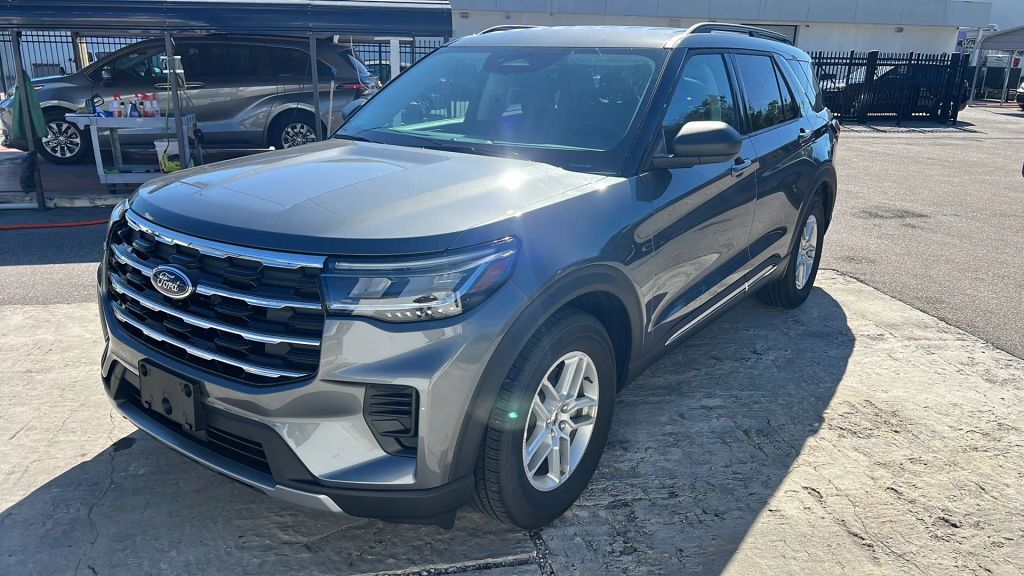 2025 FORD Explorer