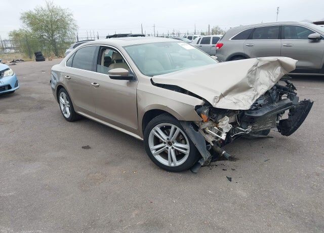 2015 VOLKSWAGEN Passat