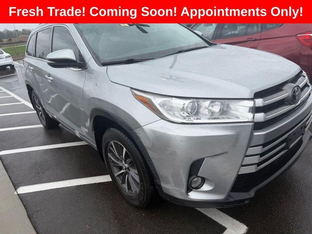 2017 TOYOTA Highlander