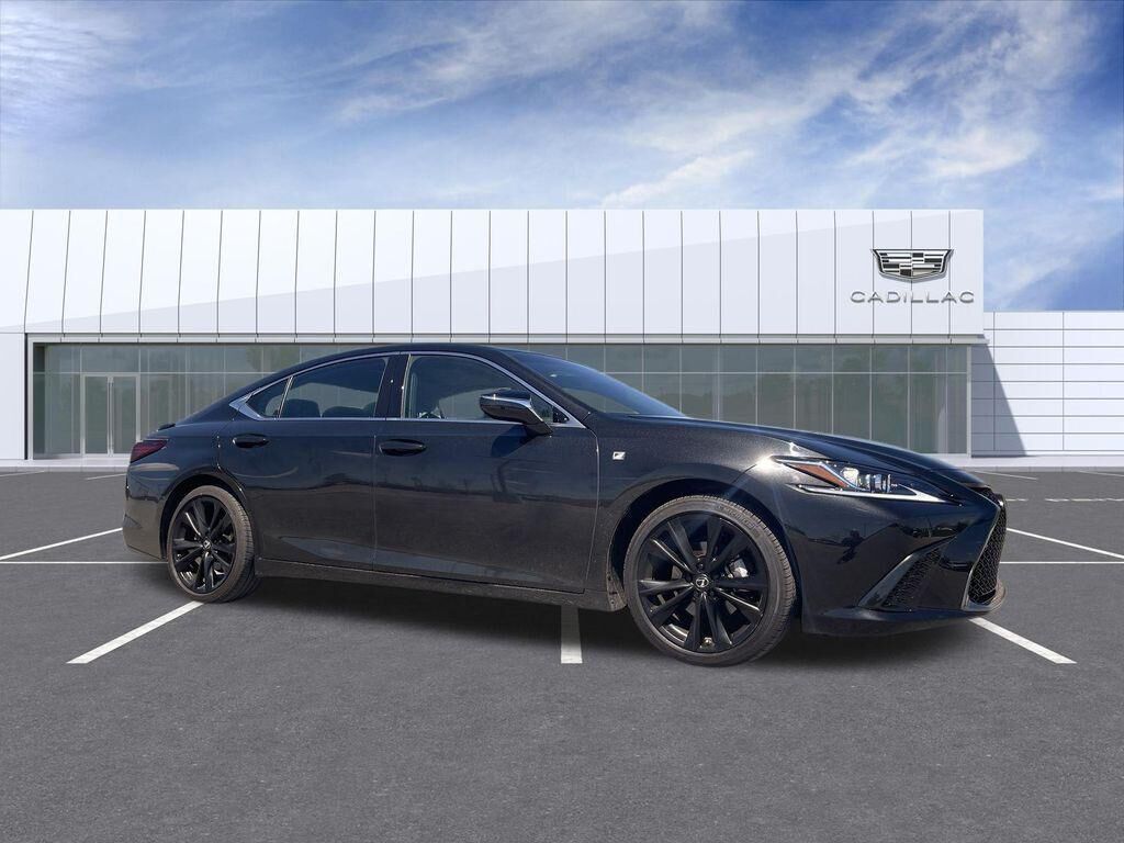 2022 LEXUS ES