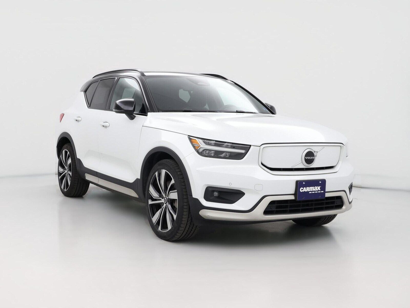 2021 VOLVO XC40