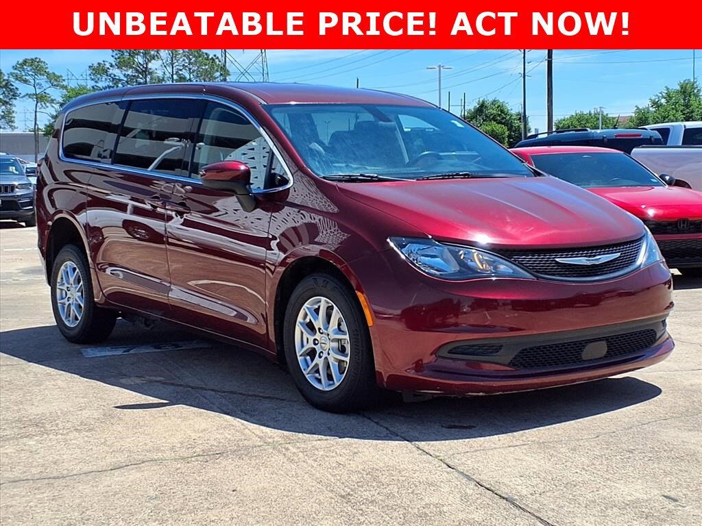 2022 CHRYSLER Voyager