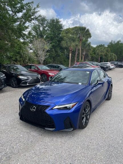 2025 LEXUS IS