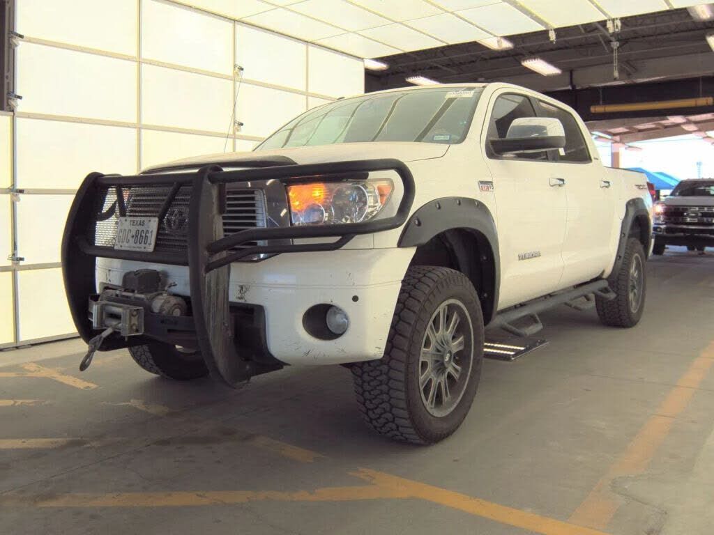 2013 TOYOTA Tundra