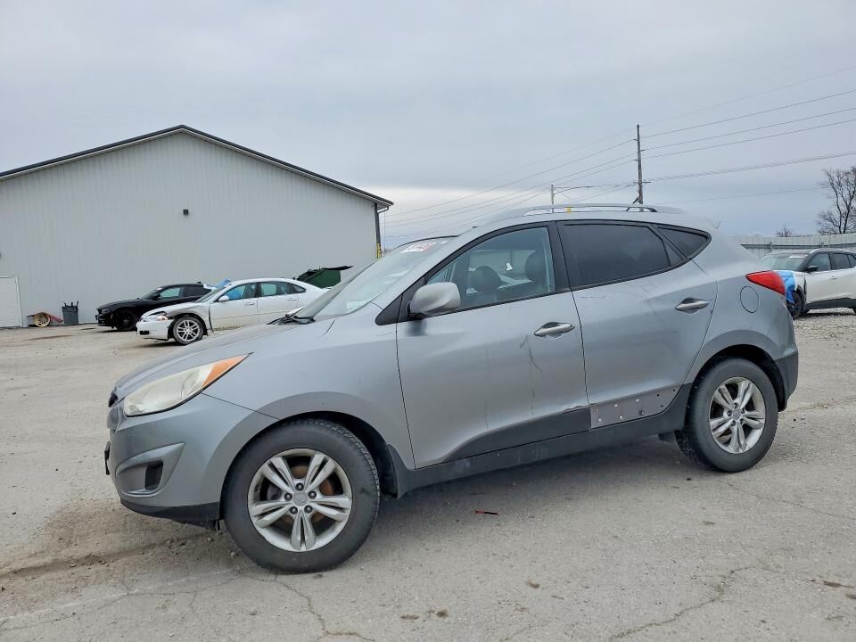 2010 HYUNDAI Tucson