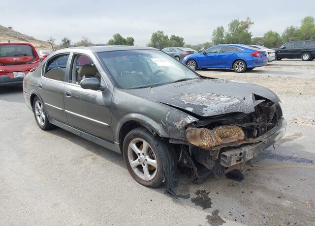 2001 NISSAN Maxima