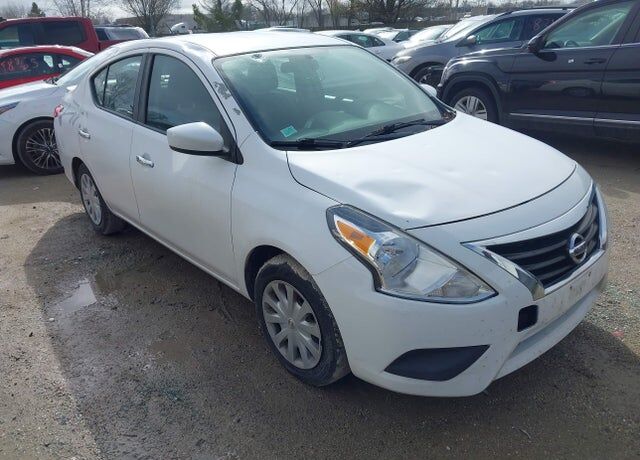 2019 NISSAN Versa