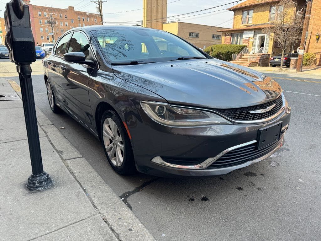 2016 CHRYSLER 200