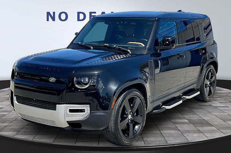 2024 LAND ROVER Defender