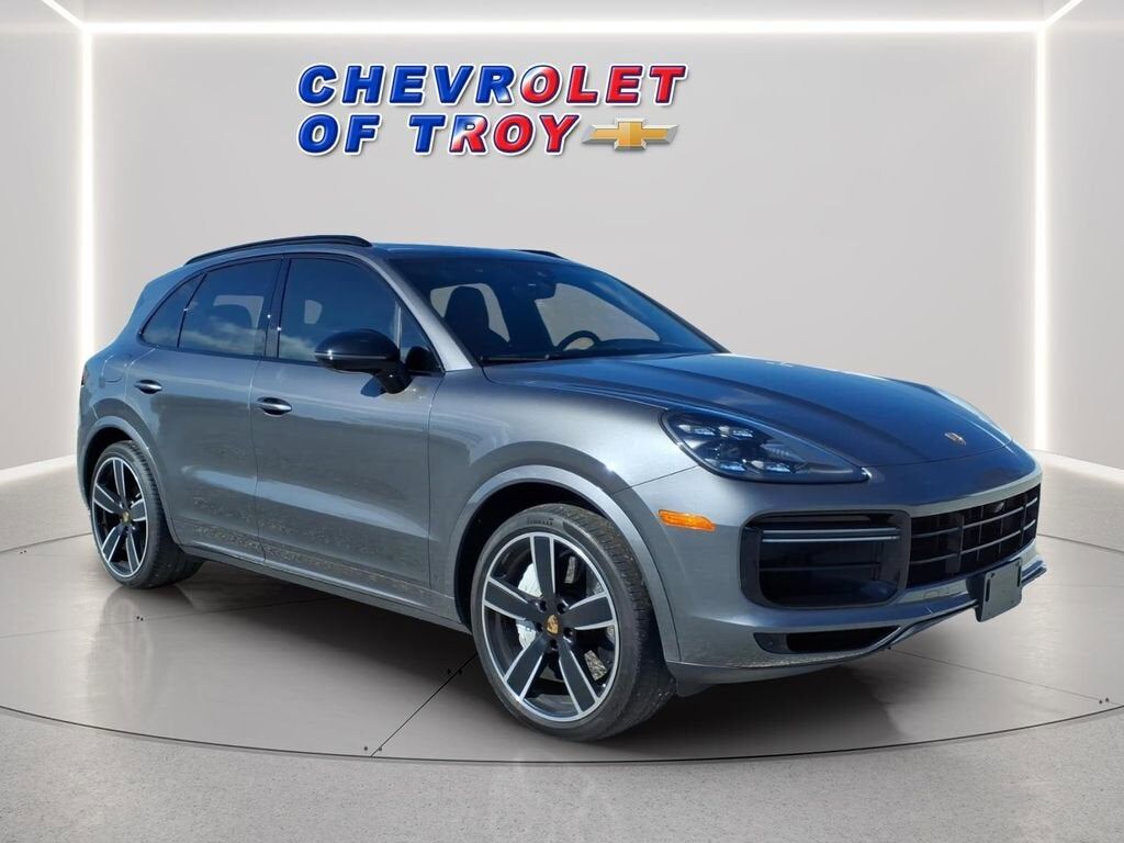 2021 PORSCHE Cayenne