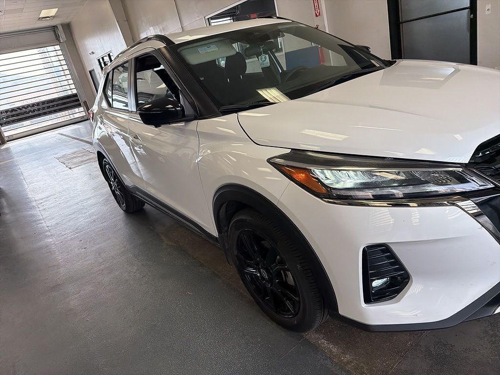 2024 NISSAN Kicks