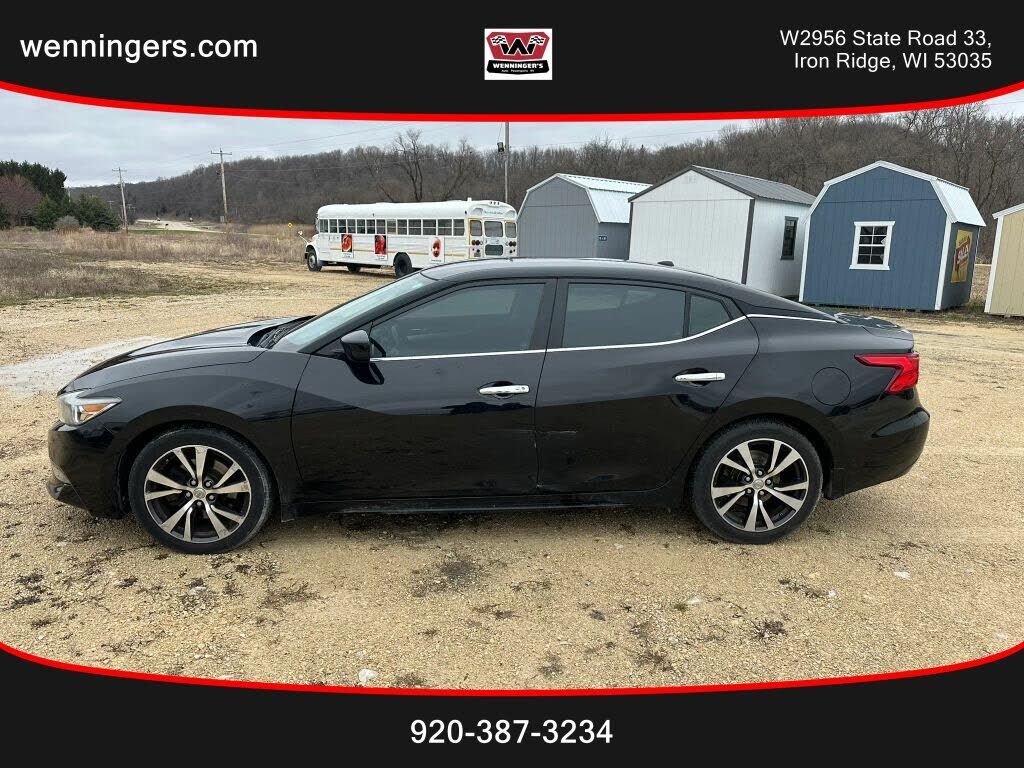 2017 NISSAN Maxima