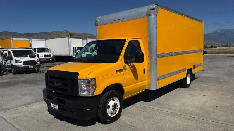 2022 FORD E-350