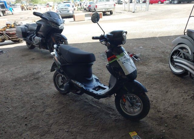 2020 GENUINE SCOOTERS Buddy