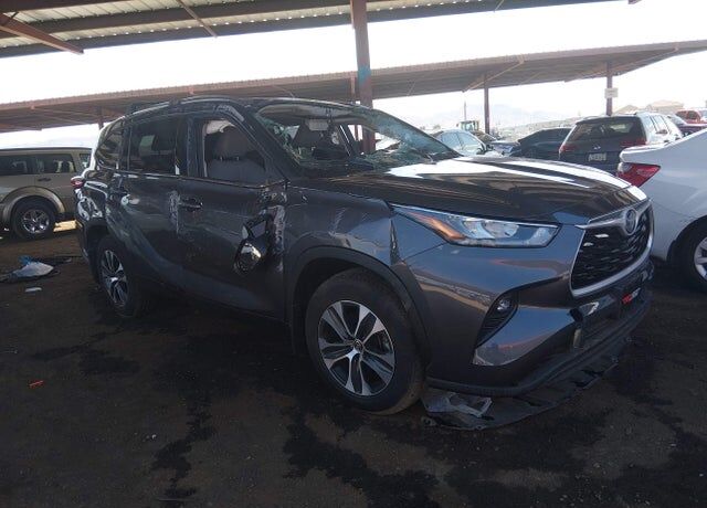 2020 TOYOTA Highlander