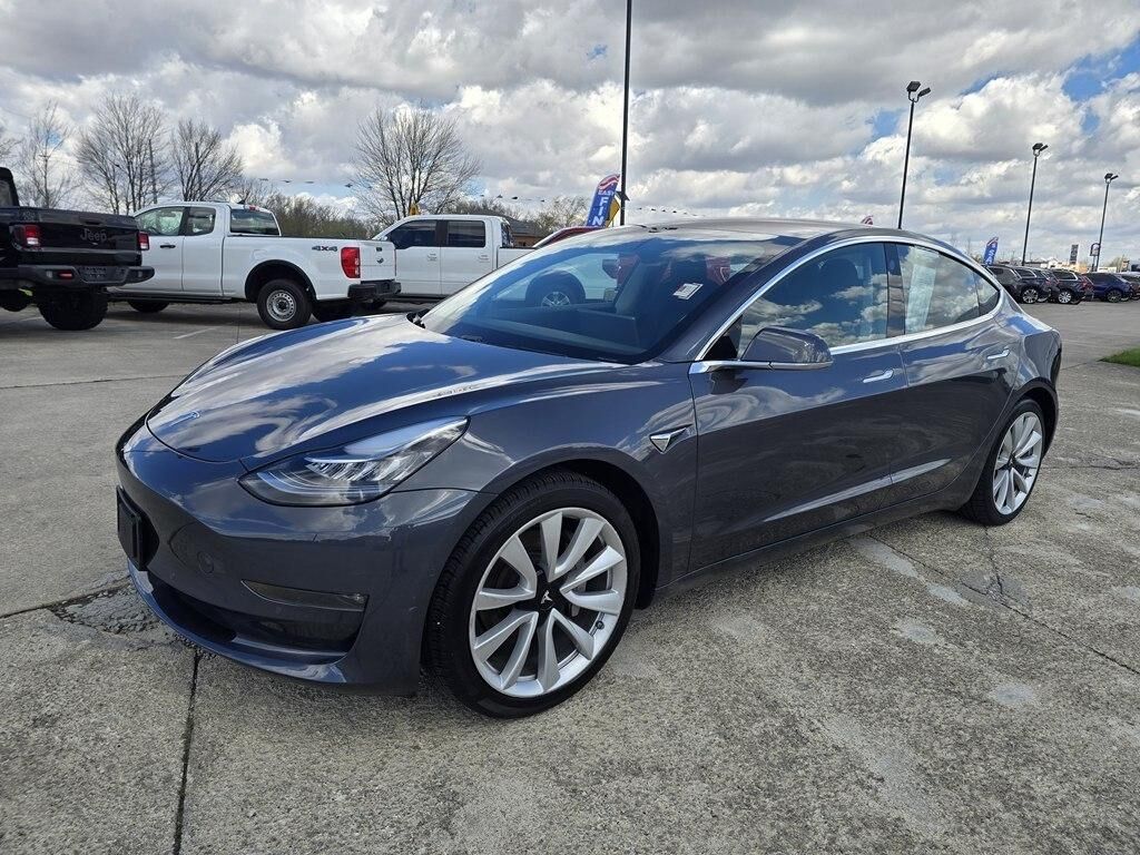 2018 TESLA Model 3