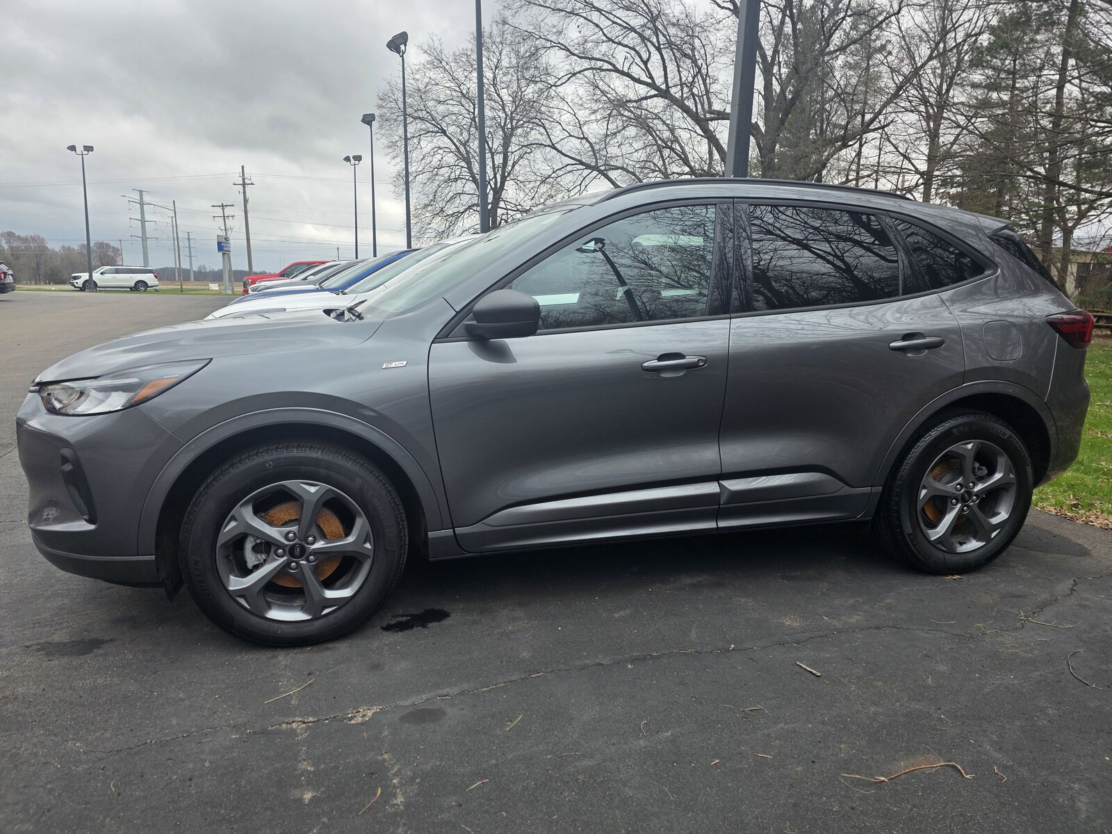 2024 FORD Escape