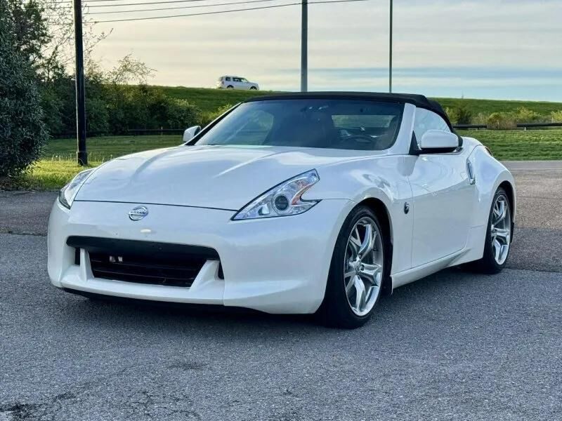 2012 NISSAN 370Z