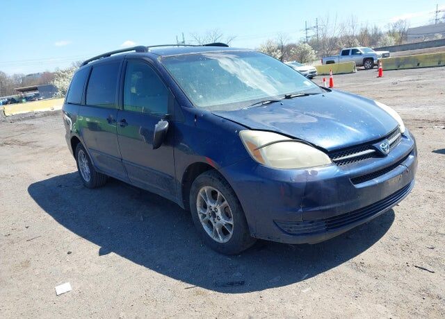 2004 TOYOTA Sienna