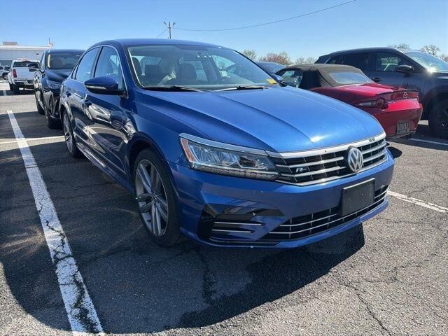 2017 VOLKSWAGEN Passat
