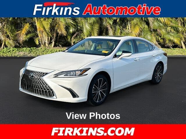 2025 LEXUS ES