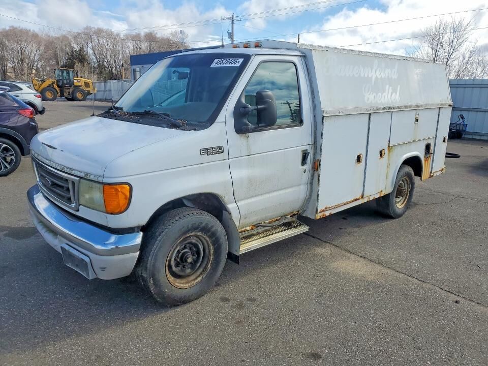 2004 FORD E-350