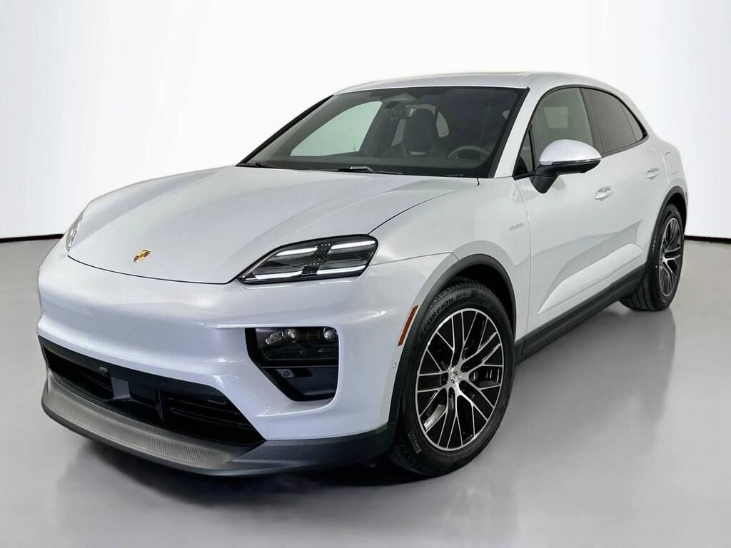 2025 PORSCHE Macan