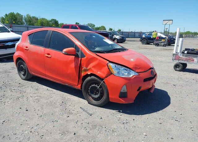 2014 TOYOTA Prius