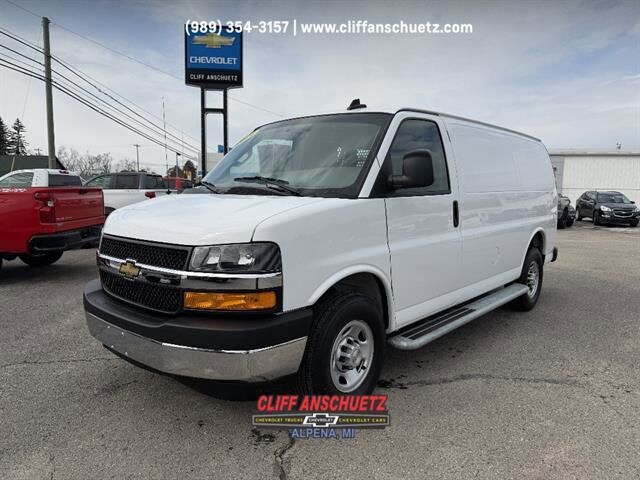 2024 CHEVROLET Express