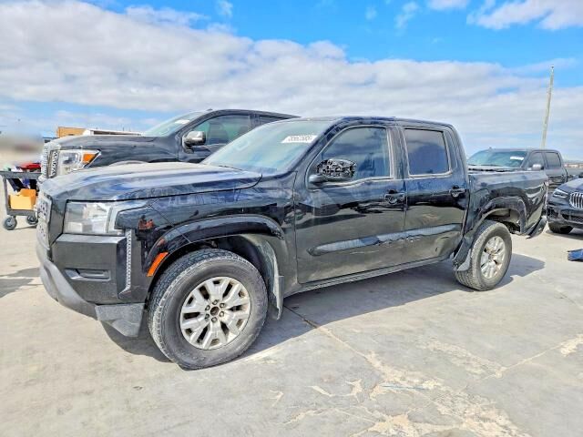 2022 NISSAN Frontier