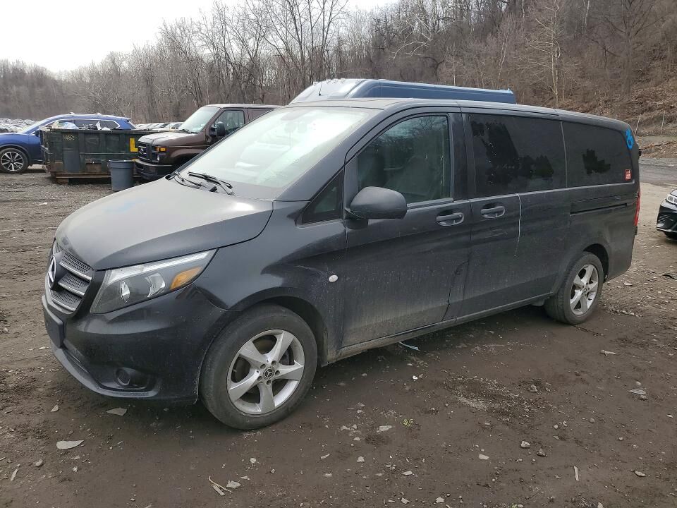 2018 Mercedes-Benz METRIS