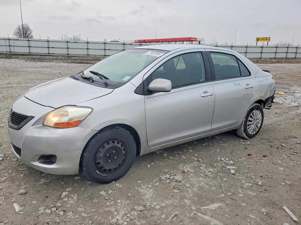 2009 TOYOTA Yaris