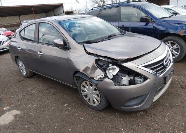2016 NISSAN Versa
