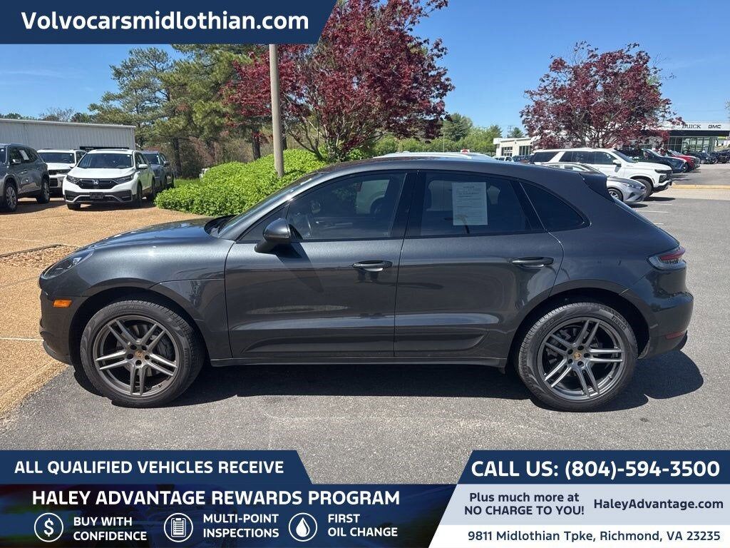 2019 PORSCHE Macan