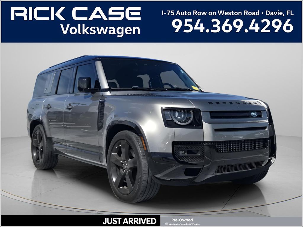 2024 LAND ROVER Defender