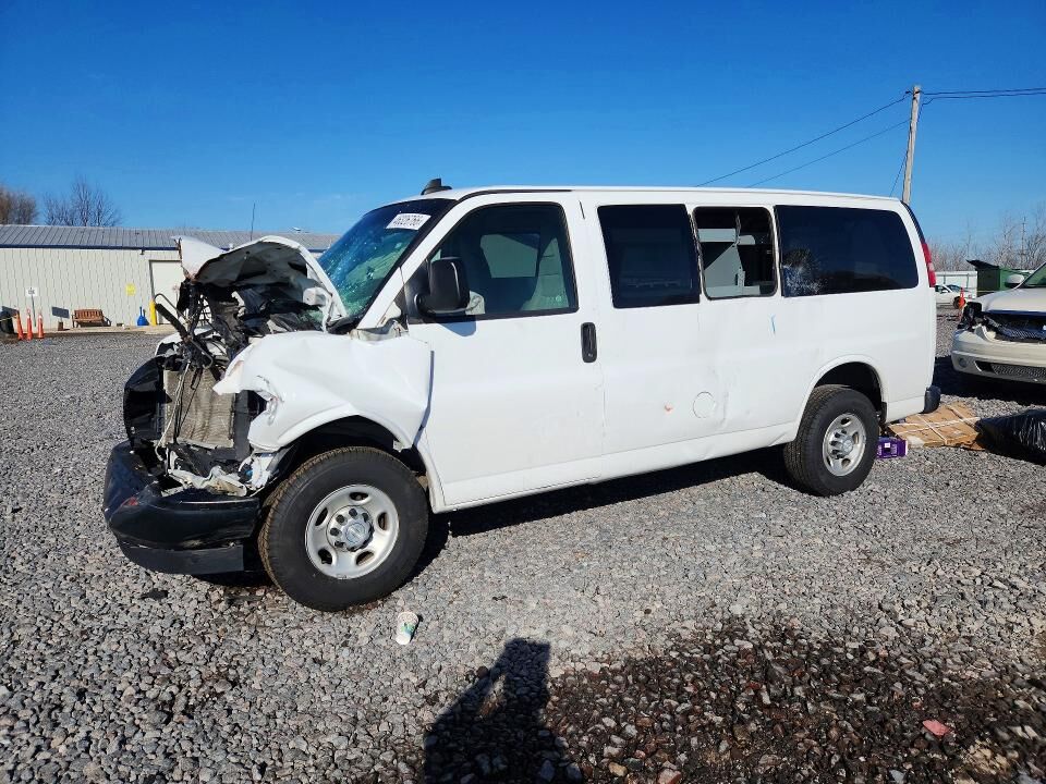 2017 CHEVROLET Express