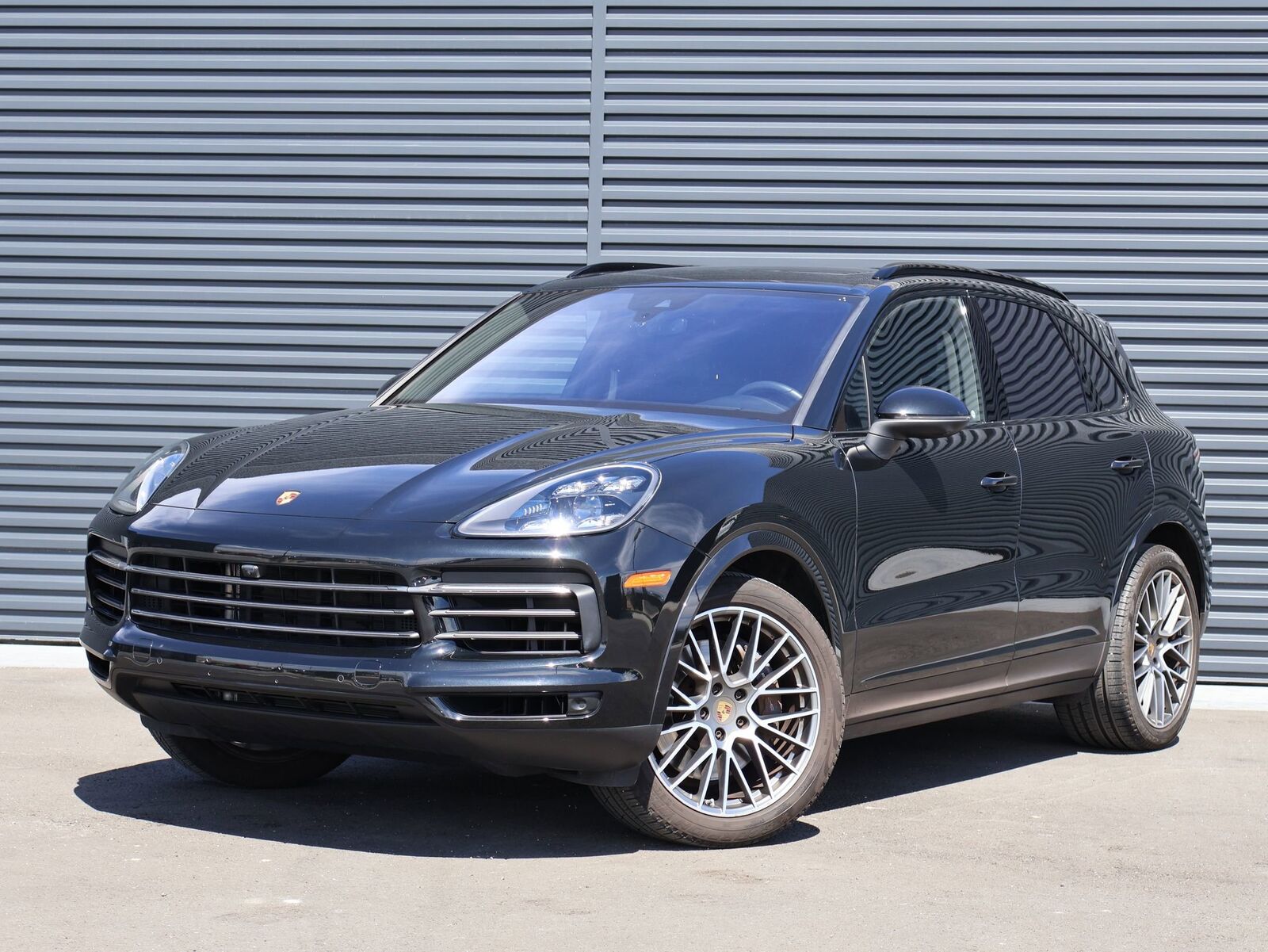 2023 PORSCHE Cayenne