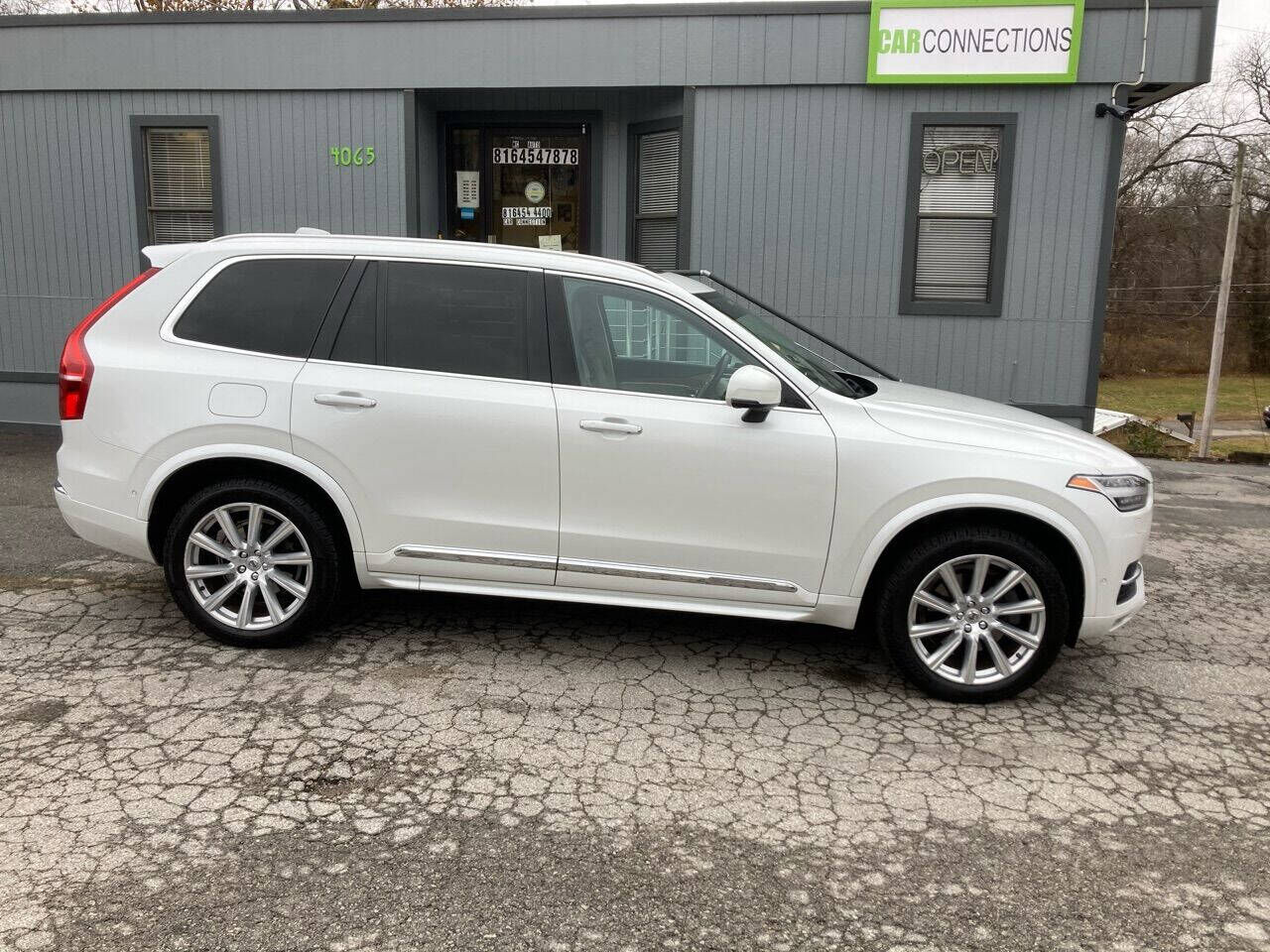 2017 VOLVO XC90