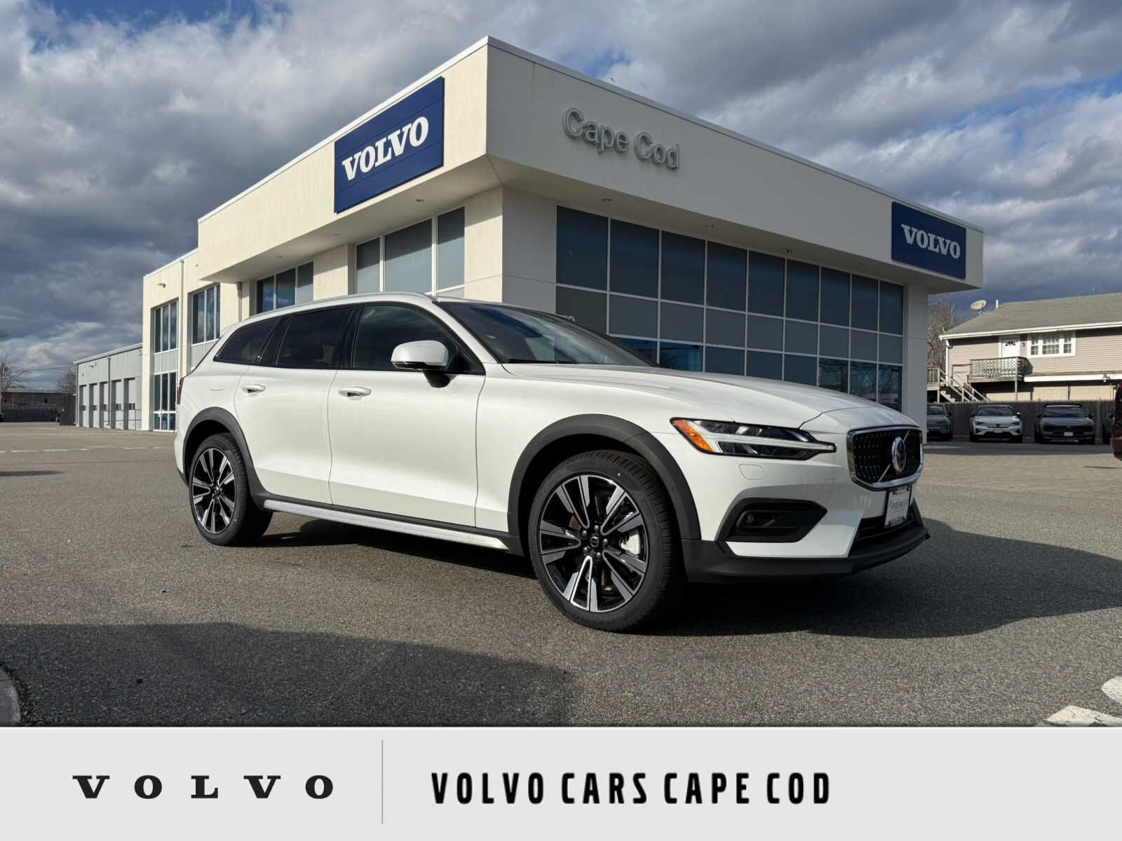 2026 VOLVO V60CC
