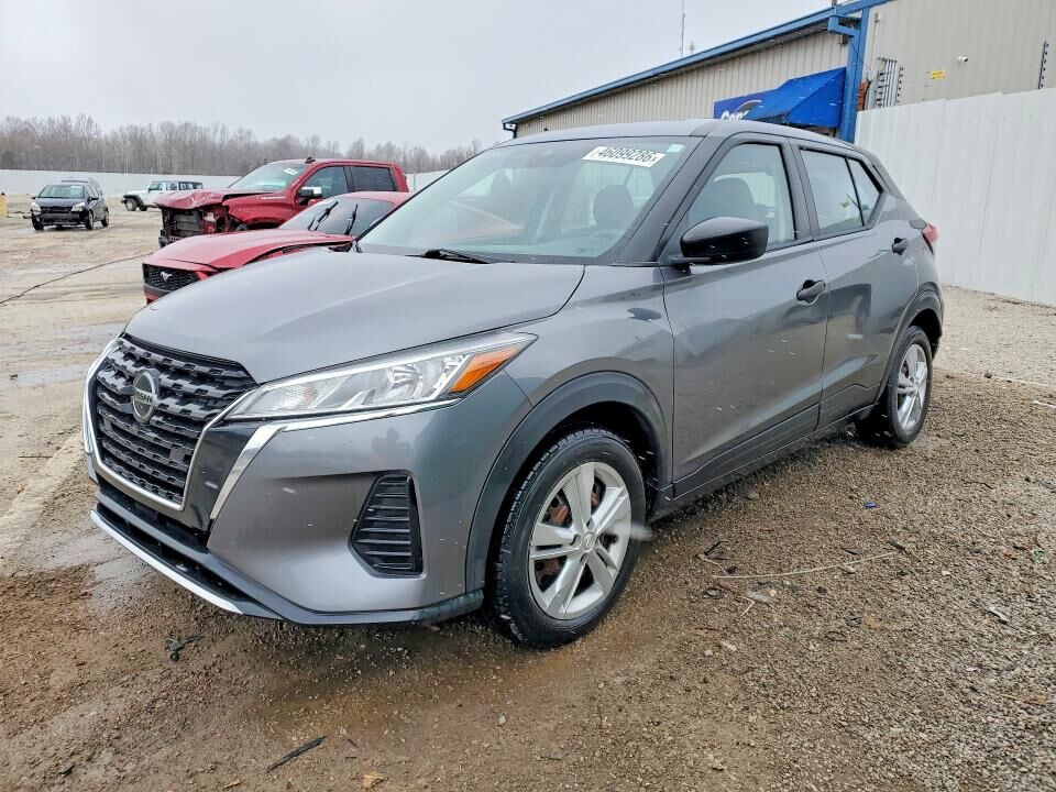 2021 NISSAN Kicks