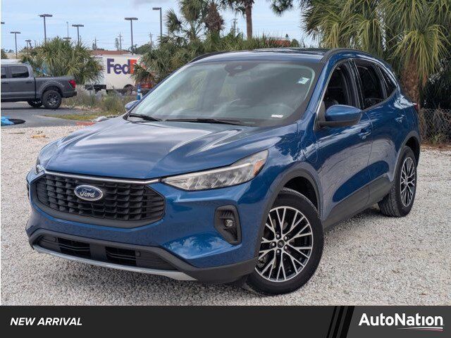 2023 FORD Escape
