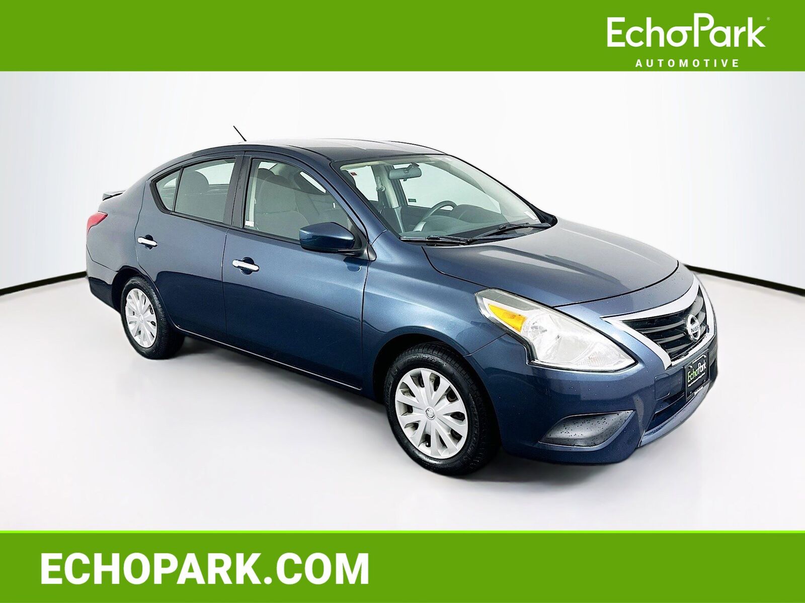 2017 NISSAN Versa